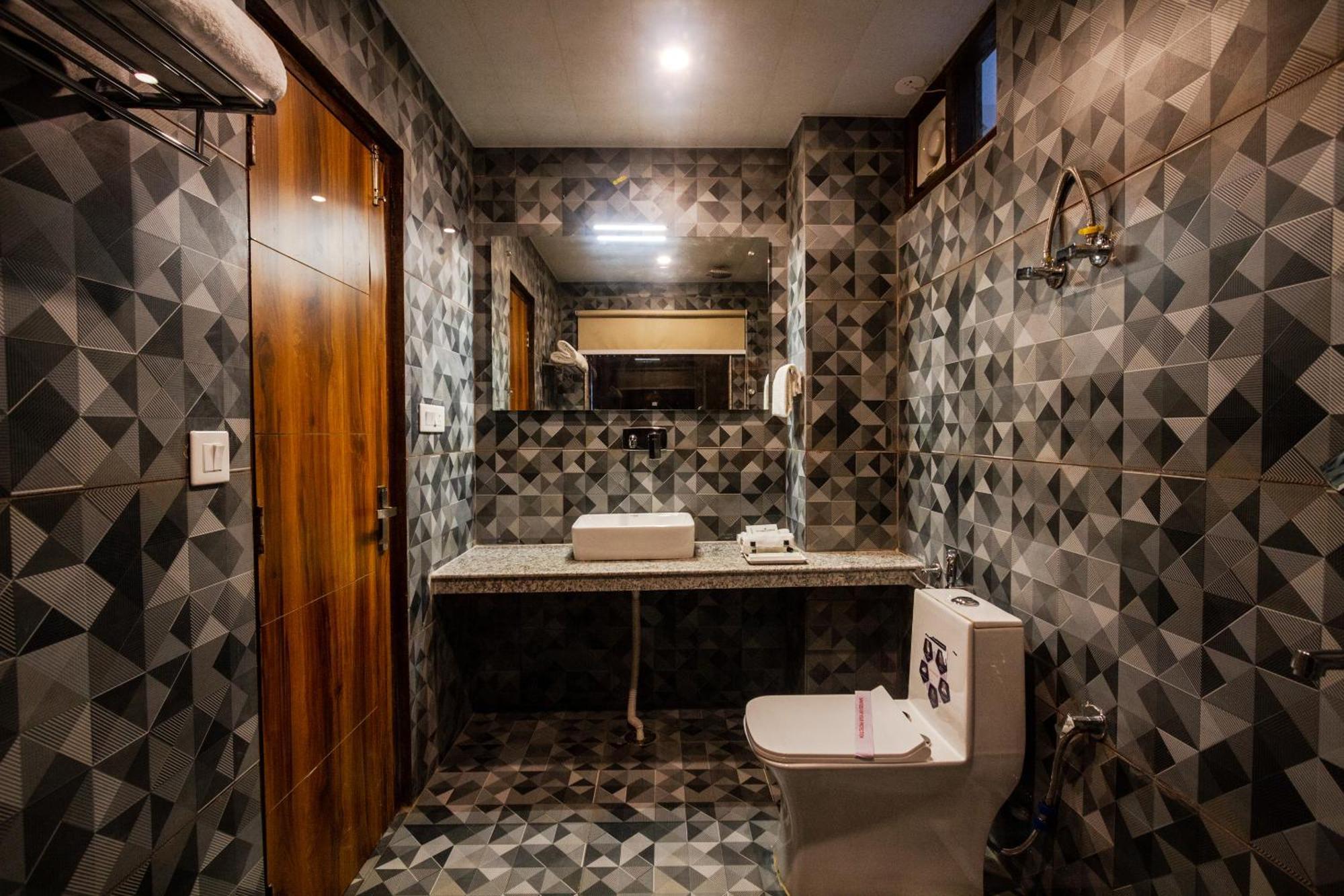 فندق The Spruce Mansion مايالي المظهر الخارجي الصورة